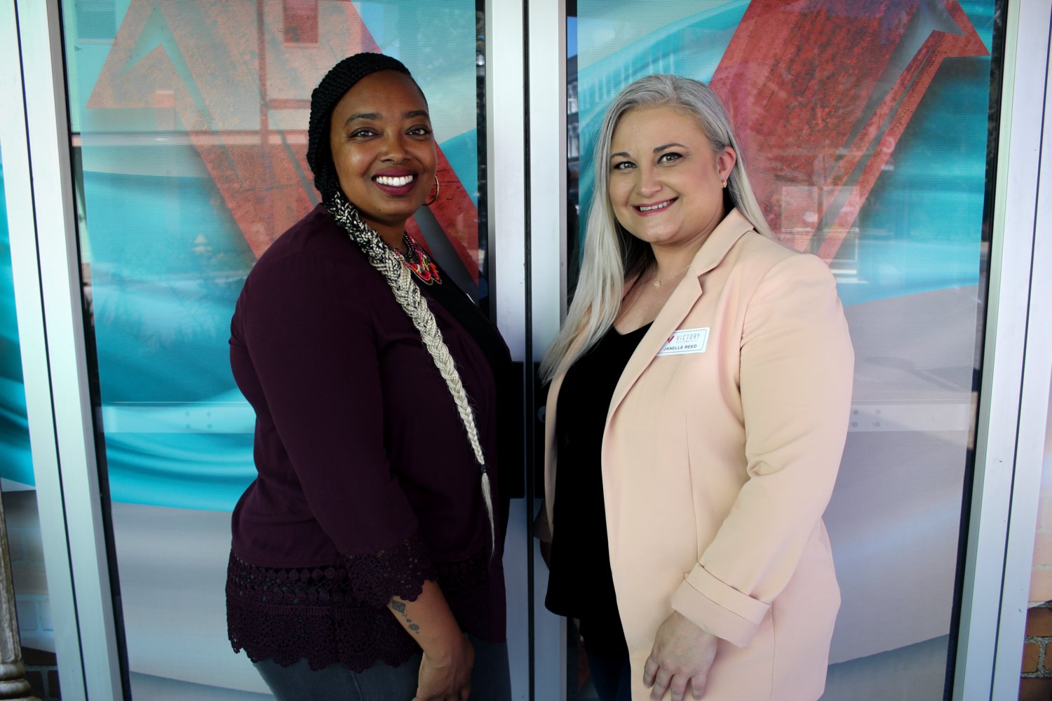 SingleMomzRock founder Janelle Reed, right, is succeeded as manager of the organization by Kendal Ford.